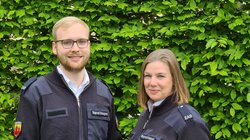 Zwei Mitarbeiter vom Bürger- und Ordnungsamt in Uniform. Foto: Stadt Oldenburg