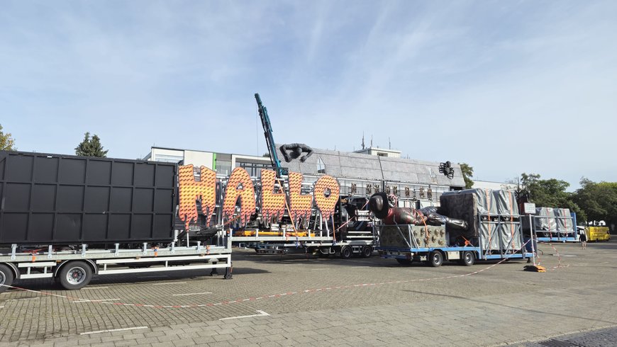 Der Aufbau der Geisterbahn Halloween auf dem Kramermarkt am 17. September 2025. Foto: Stadt Oldenburg
