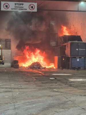 Brennender Schredder. Foto: Stadt Oldenburg Brennender Schredder. Foto: Stadt Oldenburg