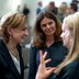 Vorschau: Preiträgerin Anne Applebaum mit Jurymitglied Prof. Dagmar Freist und Laudatorin Julia Encke im Gespräch. Foto: Izabella Mittwollen