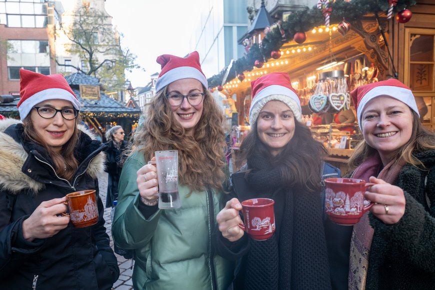 Besuchergruppe auf dem Lamberti-Markt 2024. Foto: Sascha Stüber