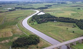 Blick auf die Hunte und die alte Huntebrücke. Foto: Autobahn GmbH des Bundes