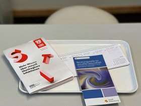 Infomaterial für den Welt-Aids-Tag. Foto: Stadt Oldenburg