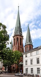 Welches bekannte Wahrzeichen ist das? Foto: Mittwollen und Gradetchliev