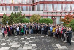 Gruppenbild beim internationalen Netzwerktreffen in Bonn. Foto: Bernadett Yehdou