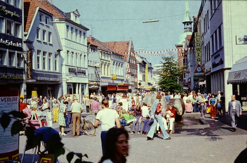 Umschlagmotiv: Blick vom Leffers Eck/Brunnen Eck in Richtung Lappan, 1974 © Stadtmuseum Oldenburg