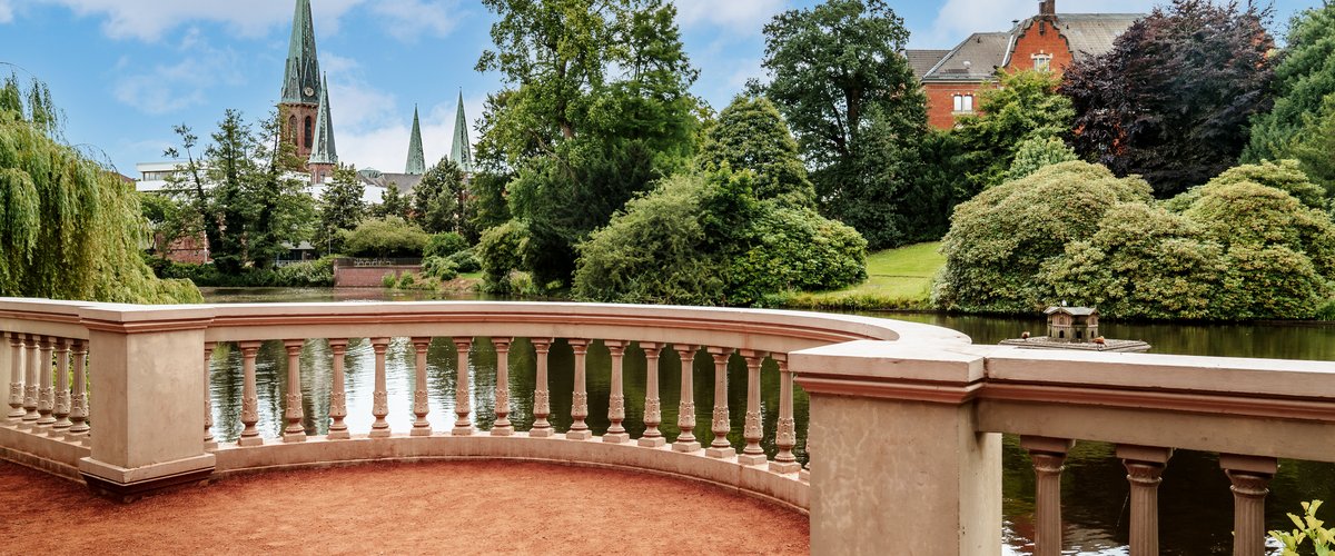 Schlossgarten Stadt Oldenburg. Foto: Mittwollen und Gradetchliev