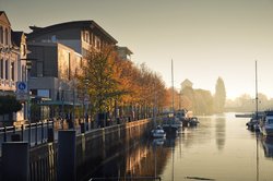 Herbst am Stadthafen von Oldenburg (Oldb). Foto: Hans-Jürgen Zietz