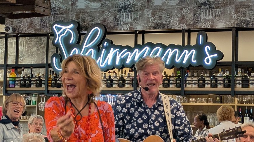 Claudia und Heinz Fröhling leiten den Oldenburger Rockchor. Foto: Stadt Oldenburg