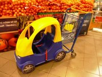 Alışveriş arabası. Fotoğraf: Gabi Schoenemann/Pixelio.de