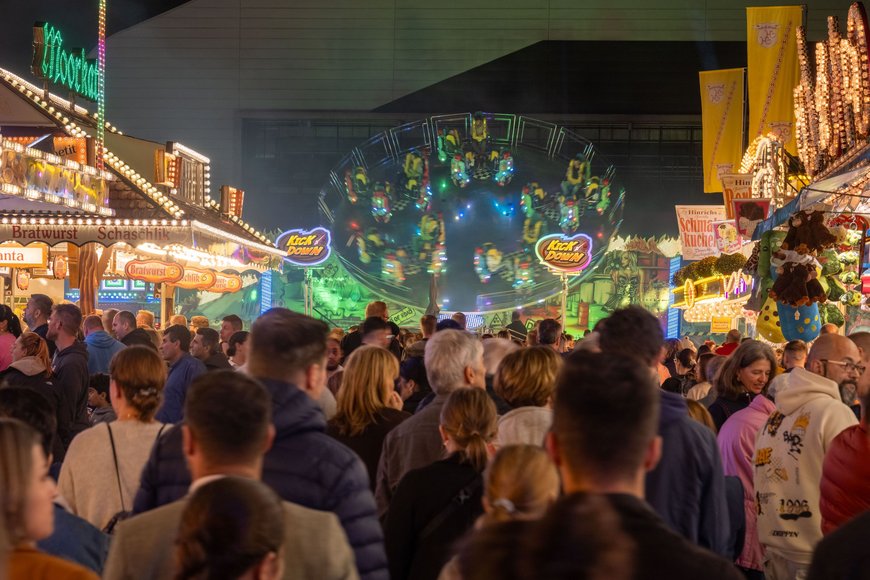 Blick über den Kramermarkt 2023. Foto: Sascha Stüber