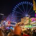 Vorschau: Blick in Richtung Riesenrad auf dem Kramermarkt 2025. Foto: Sascha Stüber