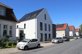 Lambertistraße 13 Neubau Mehrfamilienhaus, Blickrichtung Westen. Foto: Stadt Oldenburg Lambertistraße 13 Neubau Mehrfamilienhaus, Blickrichtung Westen. Foto: Stadt Oldenburg