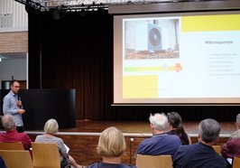 Vortrag in Donnerschwee. Mitarbeiter der Stadt Oldenburg hält Präsentation. Foto: Stadt Oldenburg