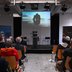 Vorschau: Publikum schaut Film mit Island-Impressionen. Foto: Jörg Hemmen