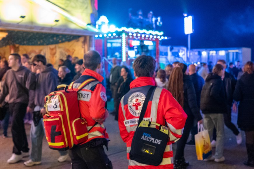 Der Rettungsdienst auf dem Kramermarkt 2024. Foto: Sascha Stüber