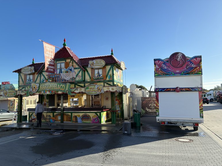 Der Imbiss „Kartoffel & Co.“ beim Aufbau am 25. September 2026. Foto: Stadt Oldenburg