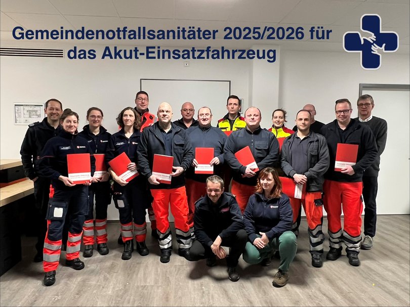Die Absolventinnen und Absolventen des aktuellen Lehrgangs zur Qualifikation von Gemeindenotfallsanitäterinnen und Gemeindenotfallsanitätern. Foto: Stadt Oldenburg