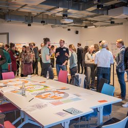 Teilnehmende des Workshops im Gespräch. Foto: Stadt Oldenburg