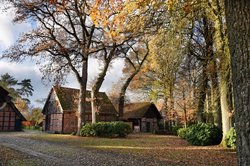 Alter Bauernhof in Bümmerstede. Foto: Hans-Jürgen Zietz Alter Bauernhof in Bümmerstede. Foto: Hans-Jürgen Zietz