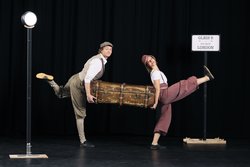 „Kira & Anders“ bringen beim 25. Oldenburger Kindermusikfestival erstmals Akrobatik auf die Bühne des Kulturzentrums PFL. Foto: Jörn Neumann