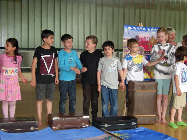 Kinder bei der Präsentation des Preisträgerprojektes 2012. Foto: Stadt Oldenburg