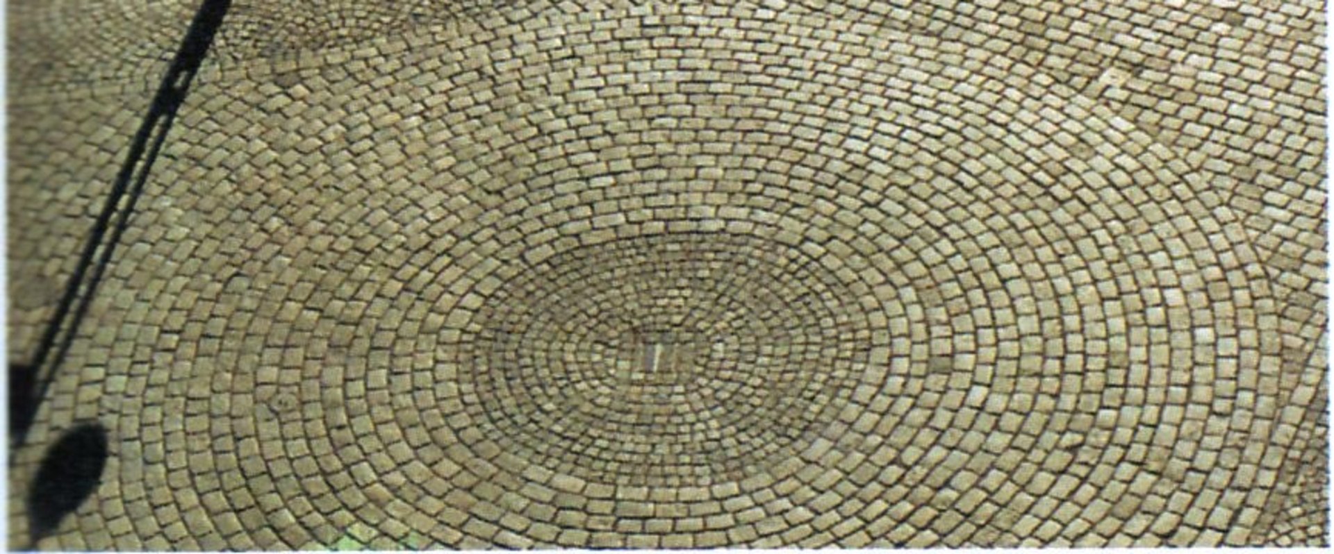 Schwarz-weiss Aufnahme aus den 60er Jahren, Natursteinpflaster am Kasinoplatz zeigend, Bild: Stadt Oldenburg, Stadtplanungsamt