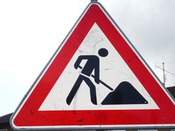 Baustellenschild. Foto: SipemannH/Pixelio.de