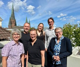 Von links nach rechts: Kerstin Goroncy, Tim Streit, Karin Diekstall-Heuser, Carina Fugel, Sebastian Bührmann, Susanne Jungkunz. Nicht auf dem Bild:  Friederike Oltmer. Foto: Stadt Oldenburg