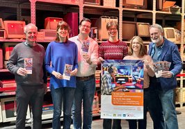 Ein Teil des Organisationsteams der Eingeloggt!-Woche 2026 (von links): Michael Alt (Seniorenstützpunkt), Katrin Busse (Seniorenstützpunkt), Veit Eveslage (VHS), Mathilde Linnenberg (Stadtbibliothek Oldenburg), Sonja Degenhard (Oldenburger Computermuseum), Thomas Brigidano Rey (Strategische Sozialplanung). Foto: Oldenburger Computer-Museum