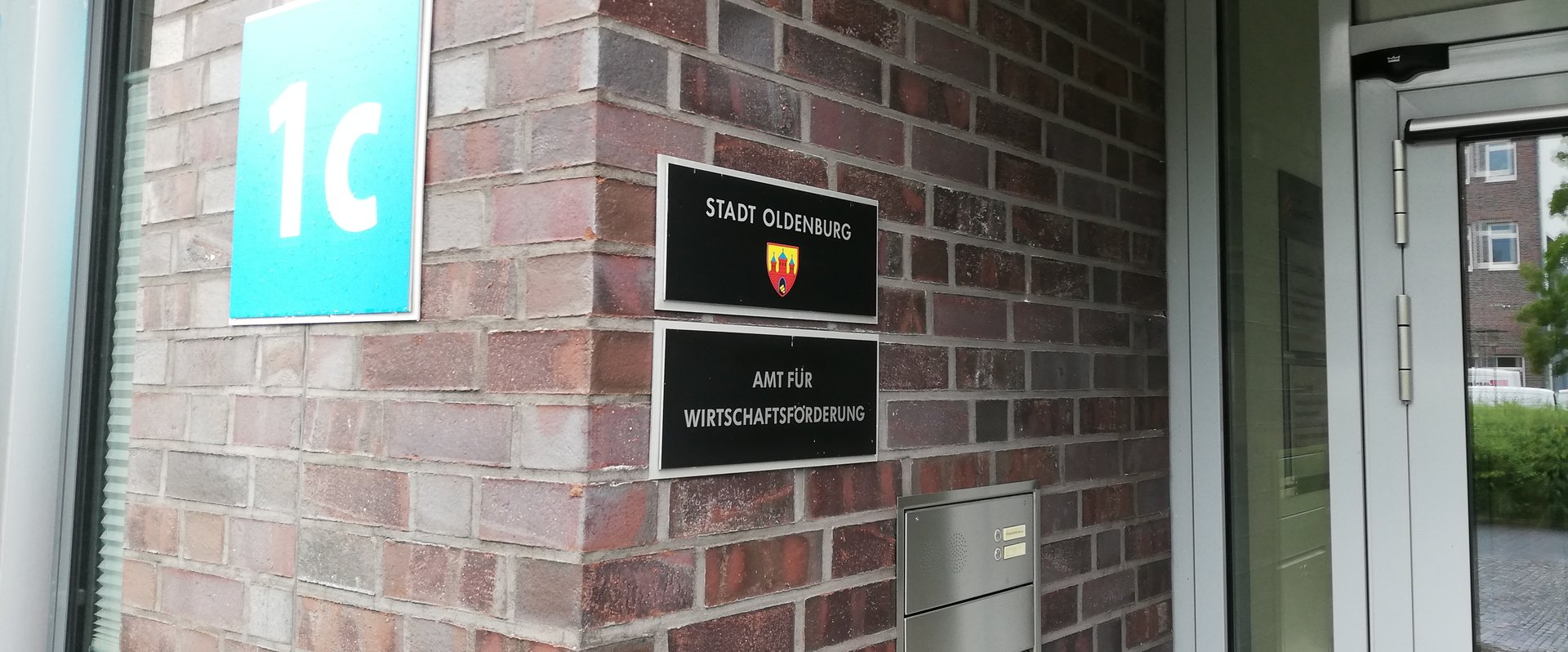 Eingangsbeschilderung der Wirtschaftsförderung. Foto: Stadt Oldenburg