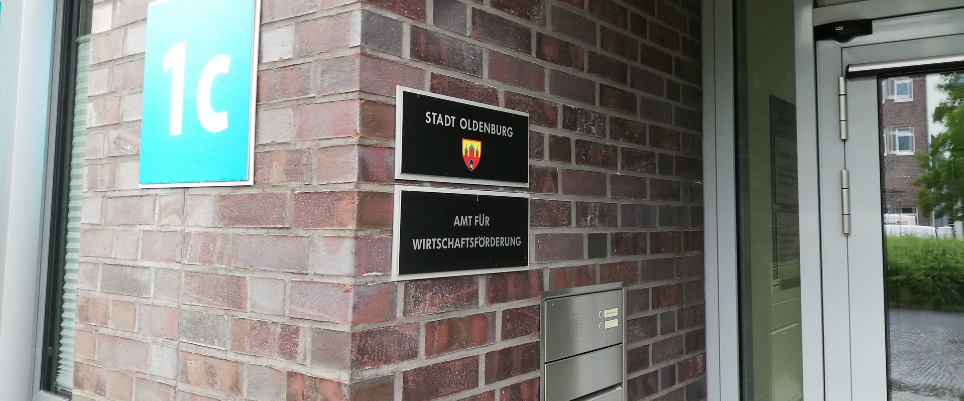 Eingangsbeschilderung der Wirtschaftsförderung. Foto: Stadt Oldenburg
