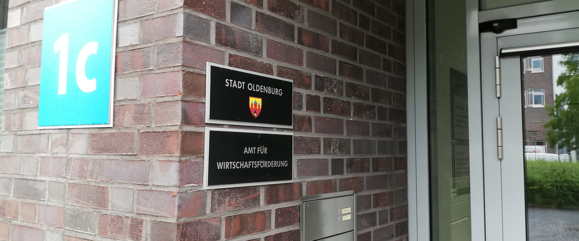 Eingangsbeschilderung der Wirtschaftsförderung. Foto: Stadt Oldenburg