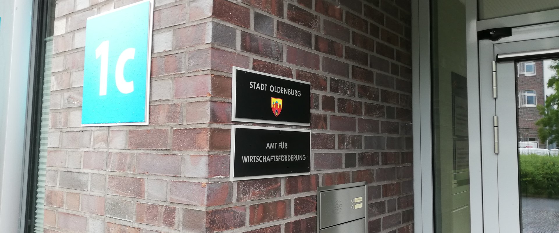 Eingangsbeschilderung der Wirtschaftsförderung. Foto: Stadt Oldenburg