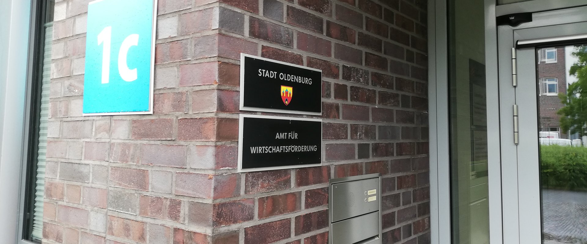 Eingangsbeschilderung der Wirtschaftsförderung. Foto: Stadt Oldenburg