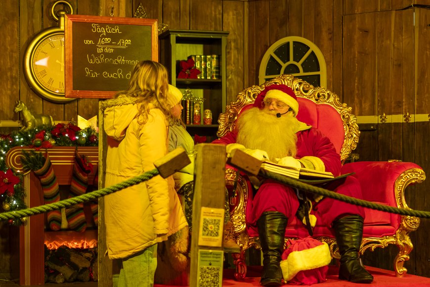 Der Weihnachtsmann auf dem Lamberti-Markt 2024. Foto: Sascha Stüber