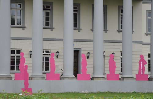 Frauenfiguren am PFL. Foto: Stadt Oldenburg Frauenfiguren am PFL. Foto: Stadt Oldenburg
