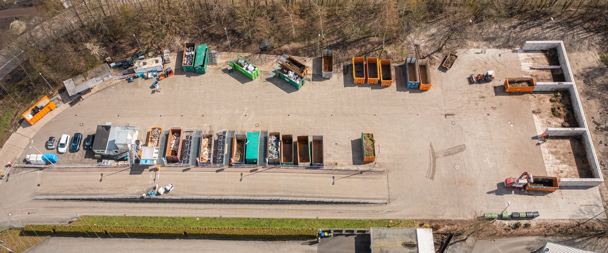 Wertstoffannahmestelle Langenweg aus der Luft. Foto: Mohssen Assanimoghaddam