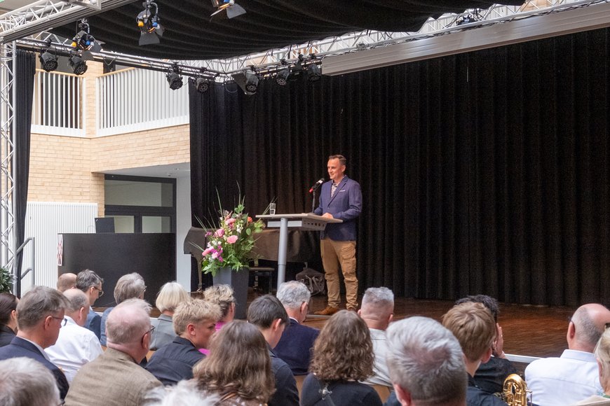 Sönke Wendt auf der Bühne. Foto: Sascha Stüber
