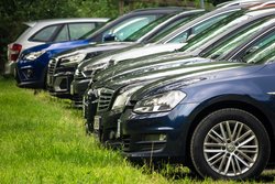 Parkende Autos. Foto: Thomas/Pixabay Parkende Autos. Foto: Thomas/Pixabay