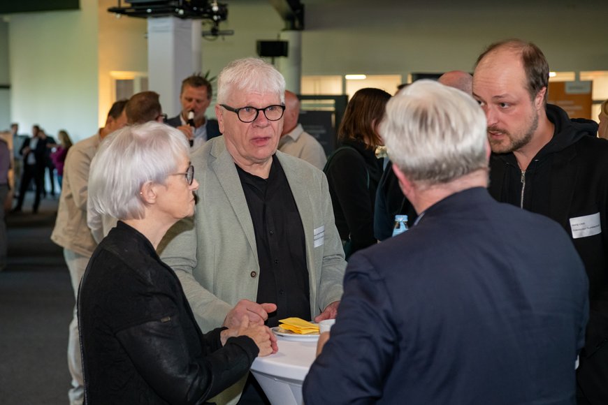 Impressionen des 39. Kontaktpunkt Wirtschaft der Wirtschaftsförderung Stadt Oldenburg in den Räumlichkeiten von Glasfaser NordWest. Fotos: Michael Stephan