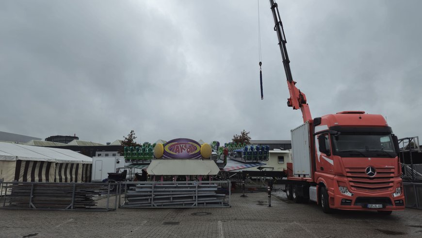 Der Aufbau vom Take Off auf dem Kramermarkt am 18. September 2025. Foto: Stadt Oldenburg