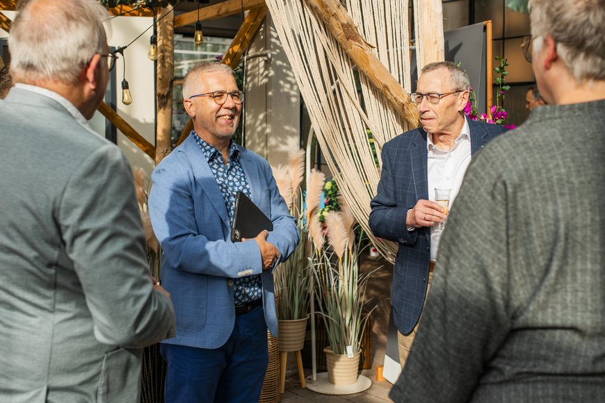 Neue Kontakte werden geknüpft. Foto: Imke Folkerts