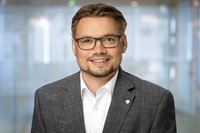 Sebastian Stickan, Mitarbeiter im Fachdienst Unternehmensservice der Wirtschaftsförderung Stadt Oldenburg. Foto: Foto- und Bilderwerk