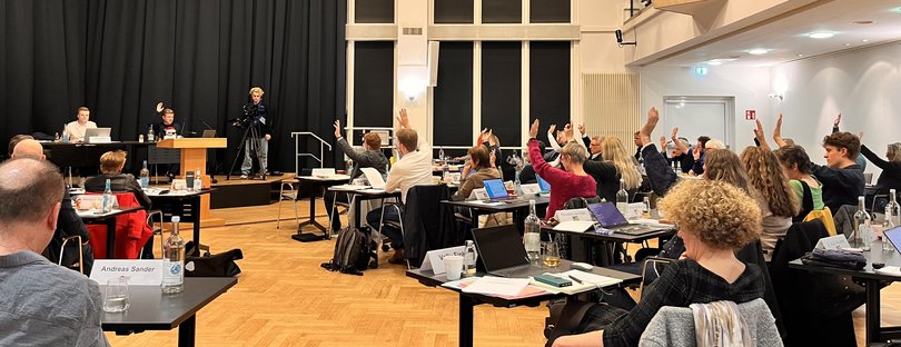 Abstimmung zu später Stunde: Der Rat der Stadt Oldenburg verabschiedete den Haushalt für das Jahr 2024. Foto: Stadt Oldenburg