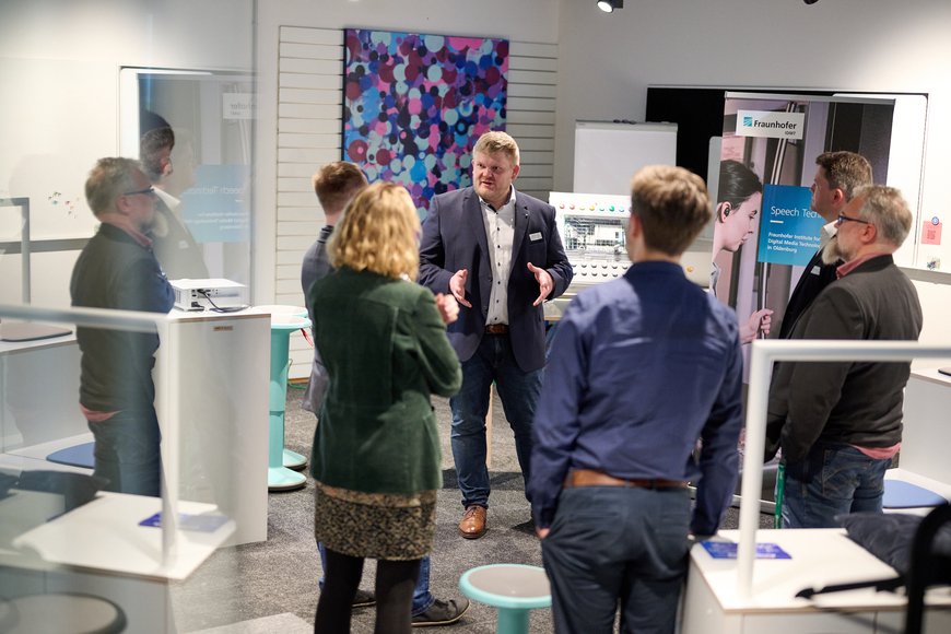Das DFKE informiert über ihre Demonstratoren. Foto: Foto und Bilderwerk