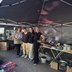 Vorschau: Das Team des BewohnerInnenvereins und ihre Tombola. Foto: Sonja Deuling