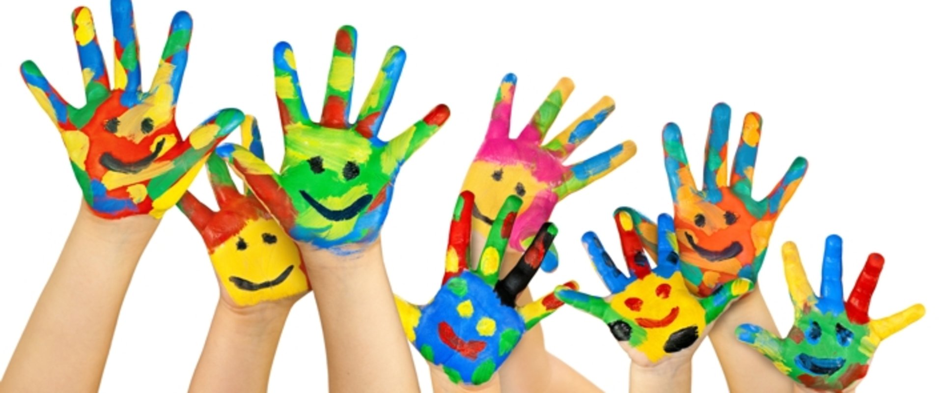 Bunte Kinderhände. Foto: BeTA-Artworks/Fotolia