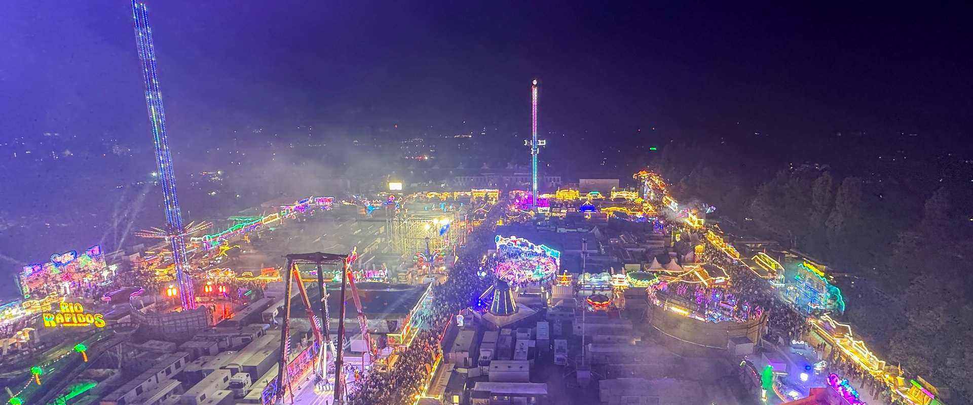 Blick aus dem Riesenrad über den Kramermarkt 2026. Foto: Sascha Stüber