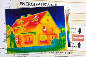 Thermografie eines Einfamilienhauses mit Wärmeverlusten, Foto: - Fotolia, Ingo Bartussek